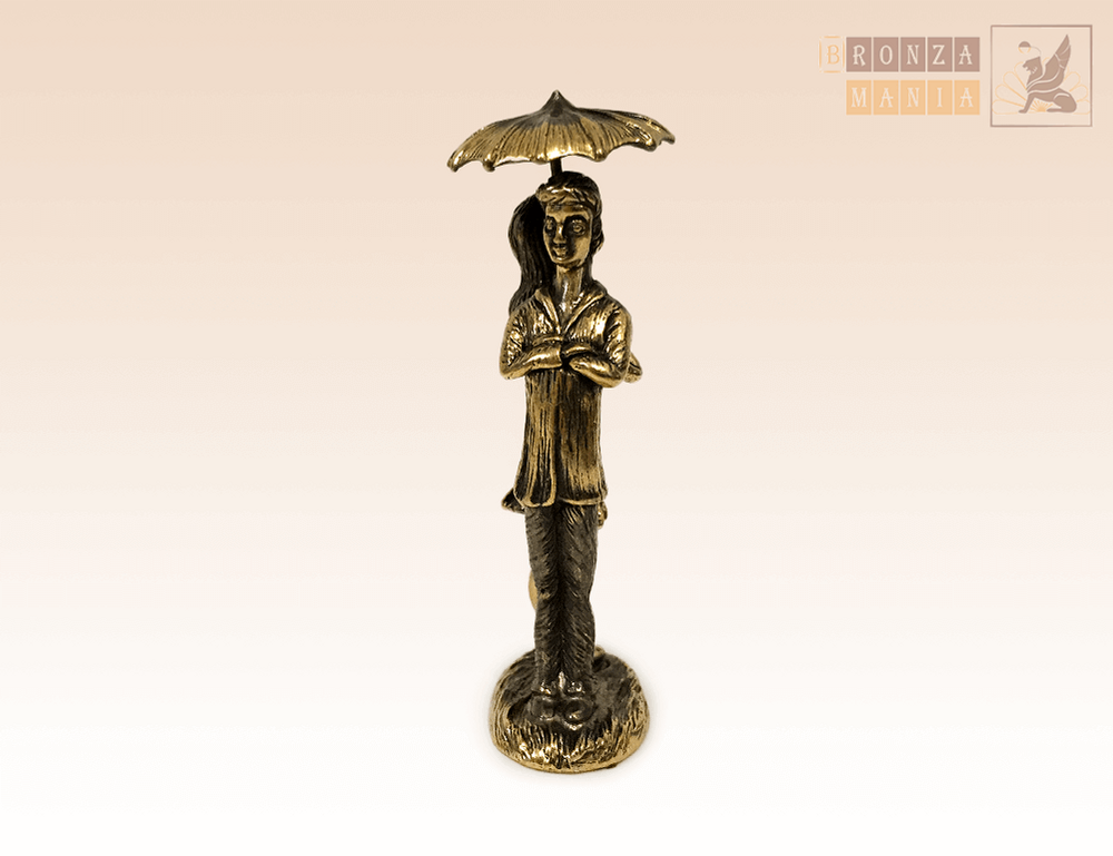 "Lovers under the Umbrella" Collectible Souvenir Figure Statue BronZamania B529
