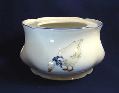 Pot Heater Geese  Leander Bone China Porcelain