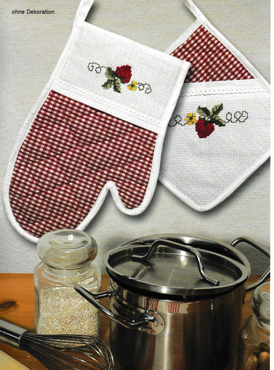 "Strawberry" Kit for Embroidery Potholder-Ovenmit Schafer 6746