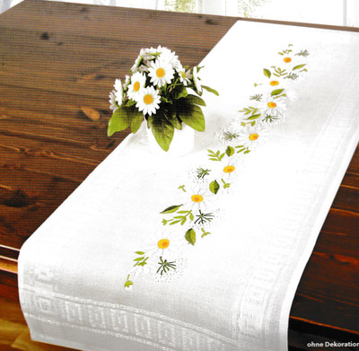 "Chamomiles" Table runner Kit for Satin Stitch Embroidery Schafer 6935-230