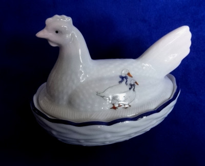  Casket "Chicken", Leander  Czech porcelain, Geese, Bone China Porcelain