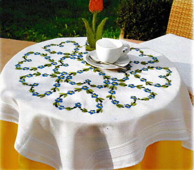 "Flower Hearts" Tablecloth Kit for Embroidery Duftin 1253