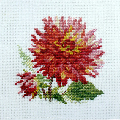 "Dahlia" Unprinted Needlework Kit 0-139 Alisa