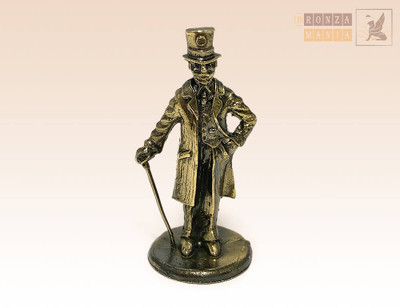 "Gentleman" Collectible Souvenir Figure Statue BronZamania B2884