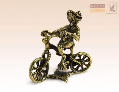 "Frog Bicyclist" Souvenir Сollectable Figure Statue BronZamania B1256