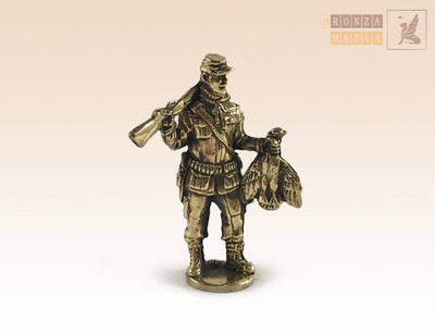 "Hunter" Collectible Souvenir Figure Statue BronZamania B1167