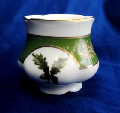 Egg cup, Hunt Green, Bone China, Leander