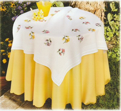 "Sweet Peas" Tablecloth Kit for Satin Stitch Embroidery Duftin 11462
