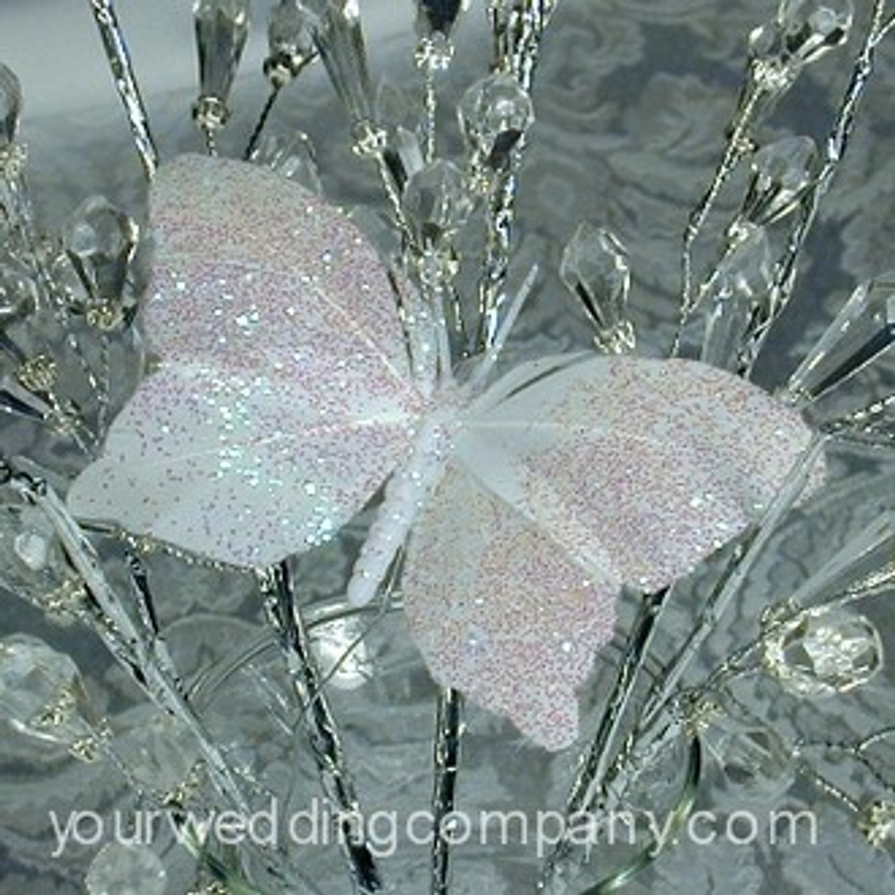 Decorate these white feathers with markers, paints, glitter and