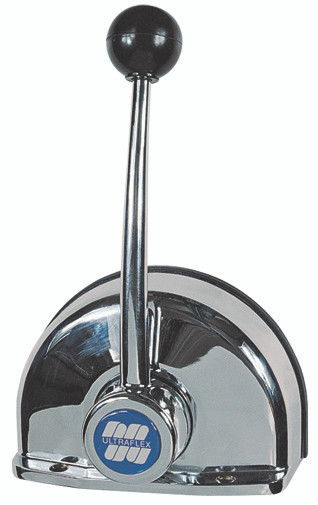 Steering Wheel Blk Poly Grp, Chrome Hub 13.8" by Uflex (B-103)