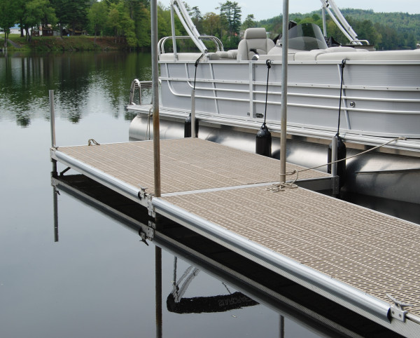 Lg  Com "P" Shape Silver Edging 10' Str (Dock Extrusion) by Taylor Made (45965)**(WSL)