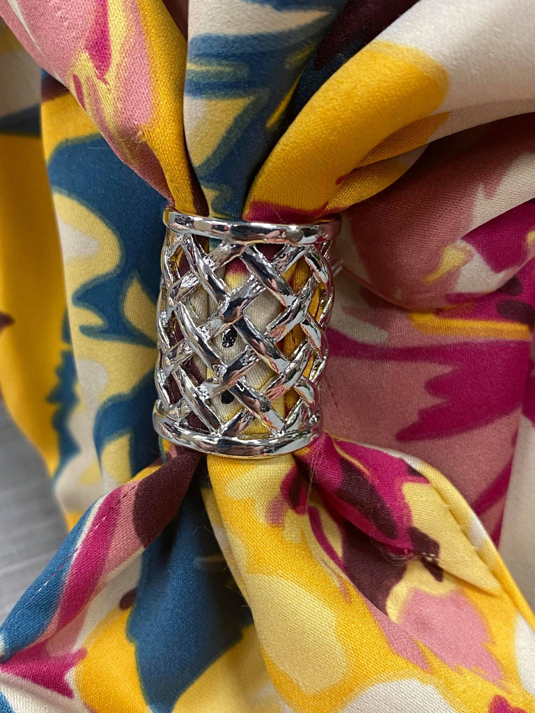 Mini Criss Cross Cut Out Scarf Ring - Silver
