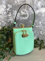 Single Handle 50s Vintage Inspired Shiny Patent Rockabilly Pin Up Purse Fronted Handbag - Mint