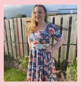 1950s vintage inspired full circle dress by Cerys' Closet. Made in the UK. Dress can be worn with or without the petticoat. Has a 4 panel full circle skirt with seam pockets, a sweetheart neckline and sleeves.

Stunning cornflower blue background with peach/ pink  and white floral print, ideal as an alternative wedding dress, wedding guest dress and bridesmaid  dress.  worn by @misskillercurls