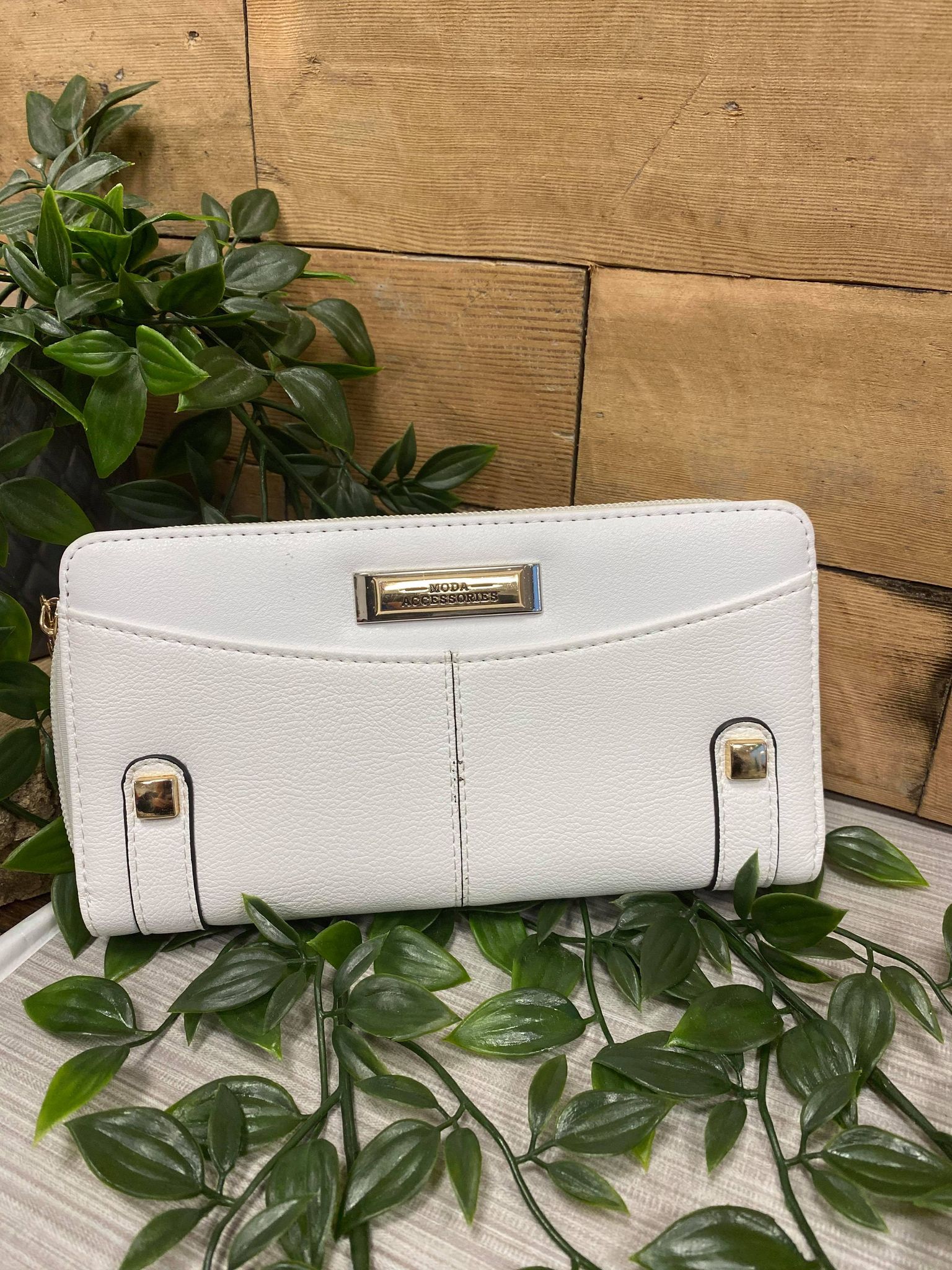 large zip around purse