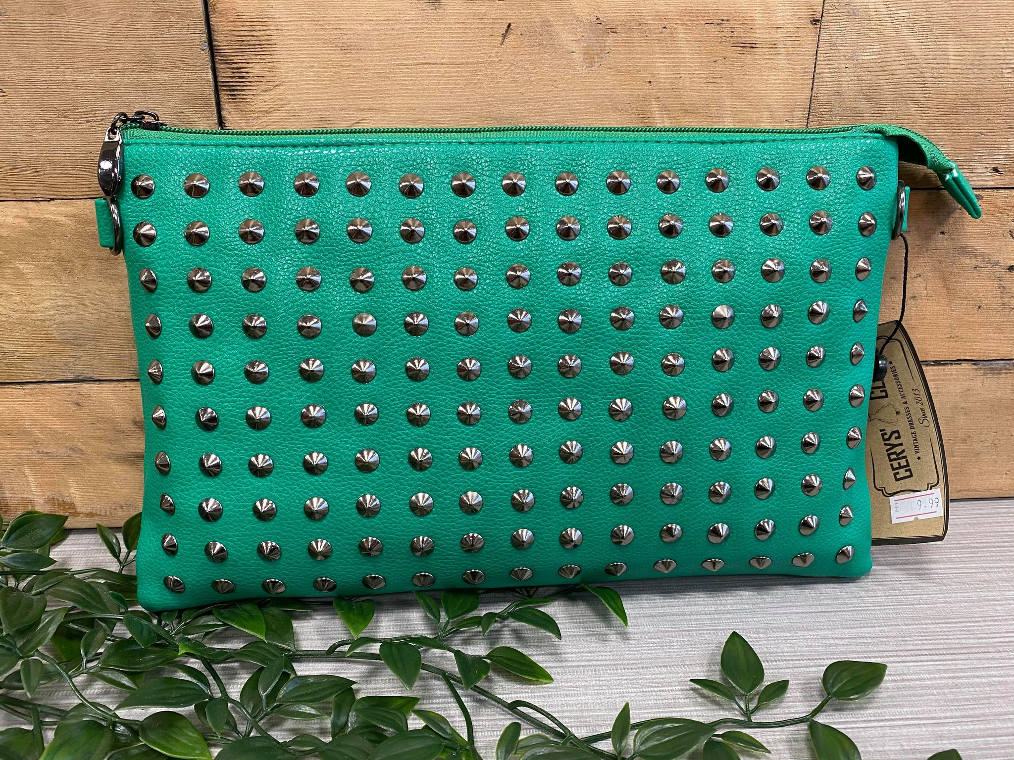 studded clutch