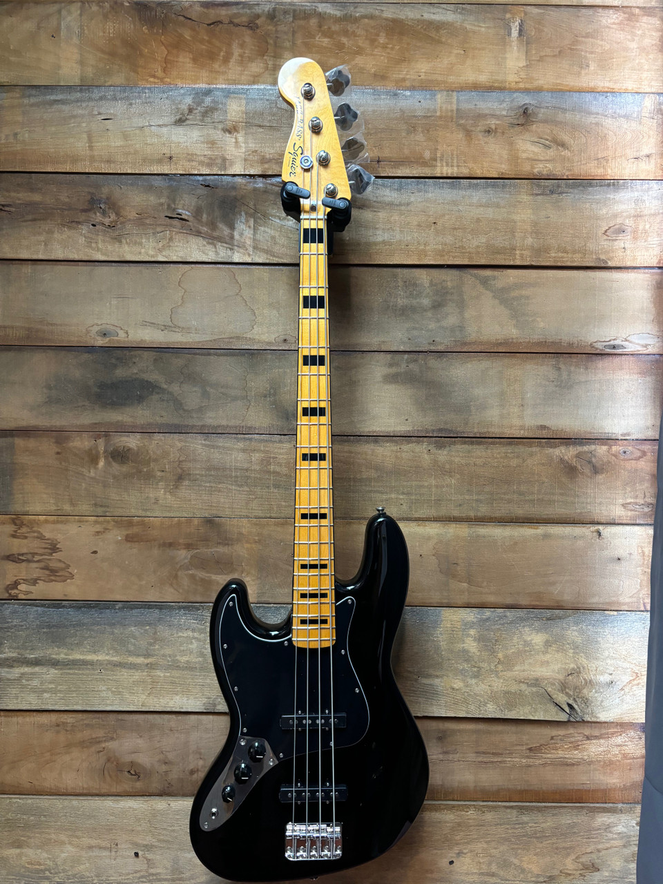 Squier Classic Vibe 70's Jazz Bass Lefty MN Black