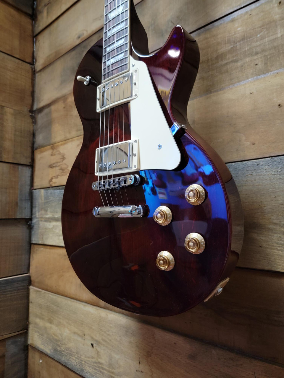 Gibson Les Paul Studio - Wine Red w/ Deluxe Soft Case