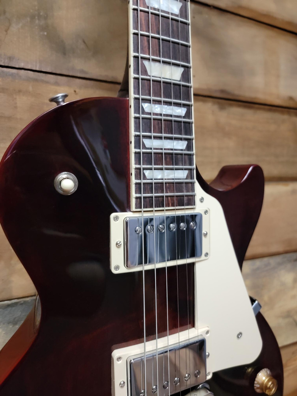 Gibson Les Paul Studio - Wine Red w/Case