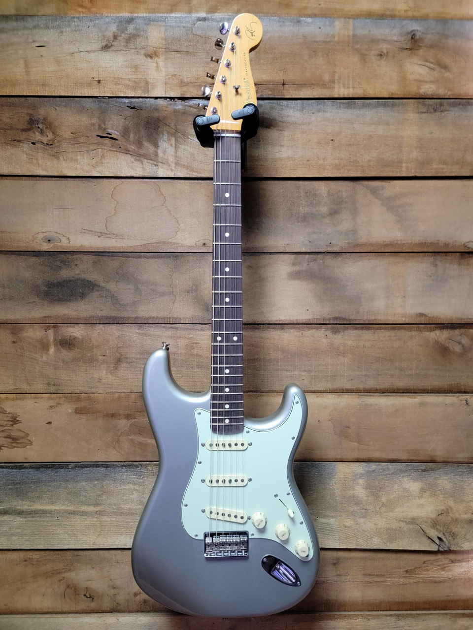 Fender Robert Cray Signature Stratocaster - Inca Silver w/ Gig Bag