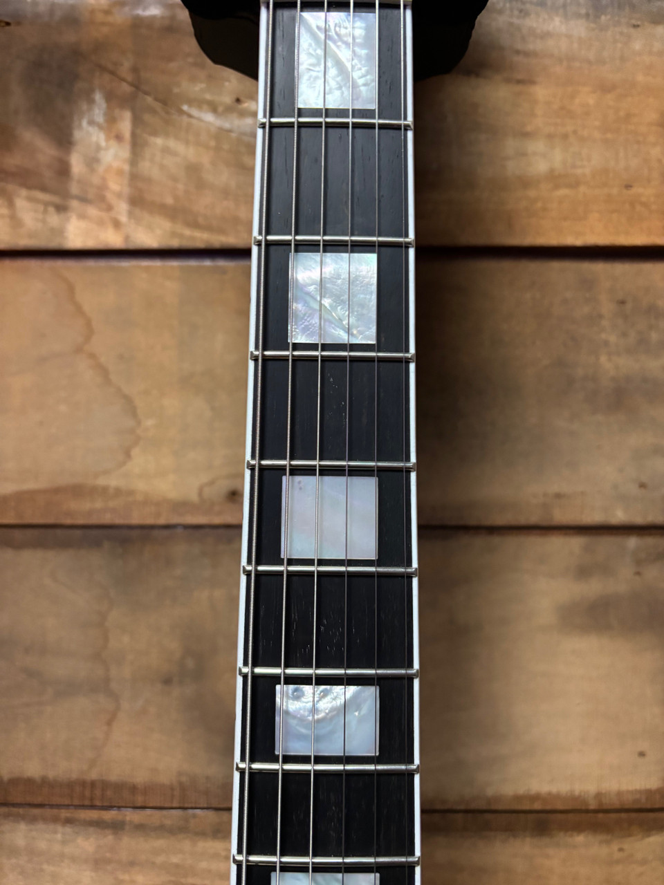 Epiphone Inspired by 63 Les Paul Custom Maestro Classic White w/case