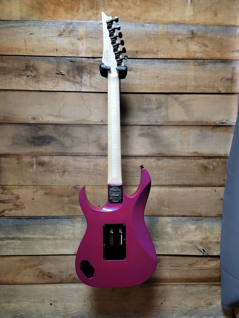 ギター Ibanez RG550PN IBANEZ RG550PN - GENESIS COLLECTION - PURPLE NEON