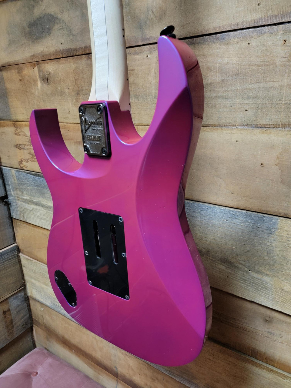 Ibanez Genesis Collection RG550-PN - Purple Neon