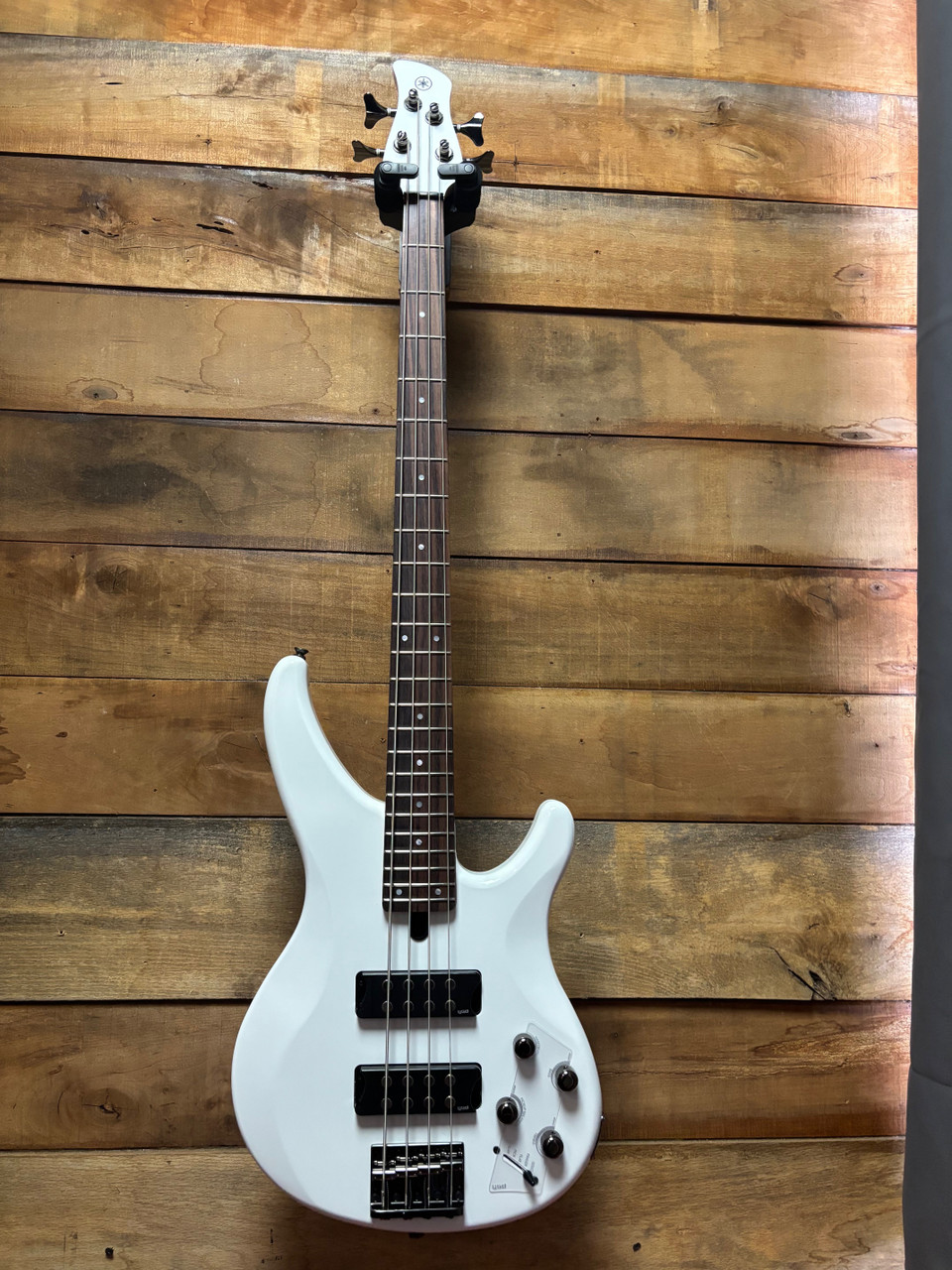 ベース Yamaha TRBX304 White Yamaha TRBX304 Bass White