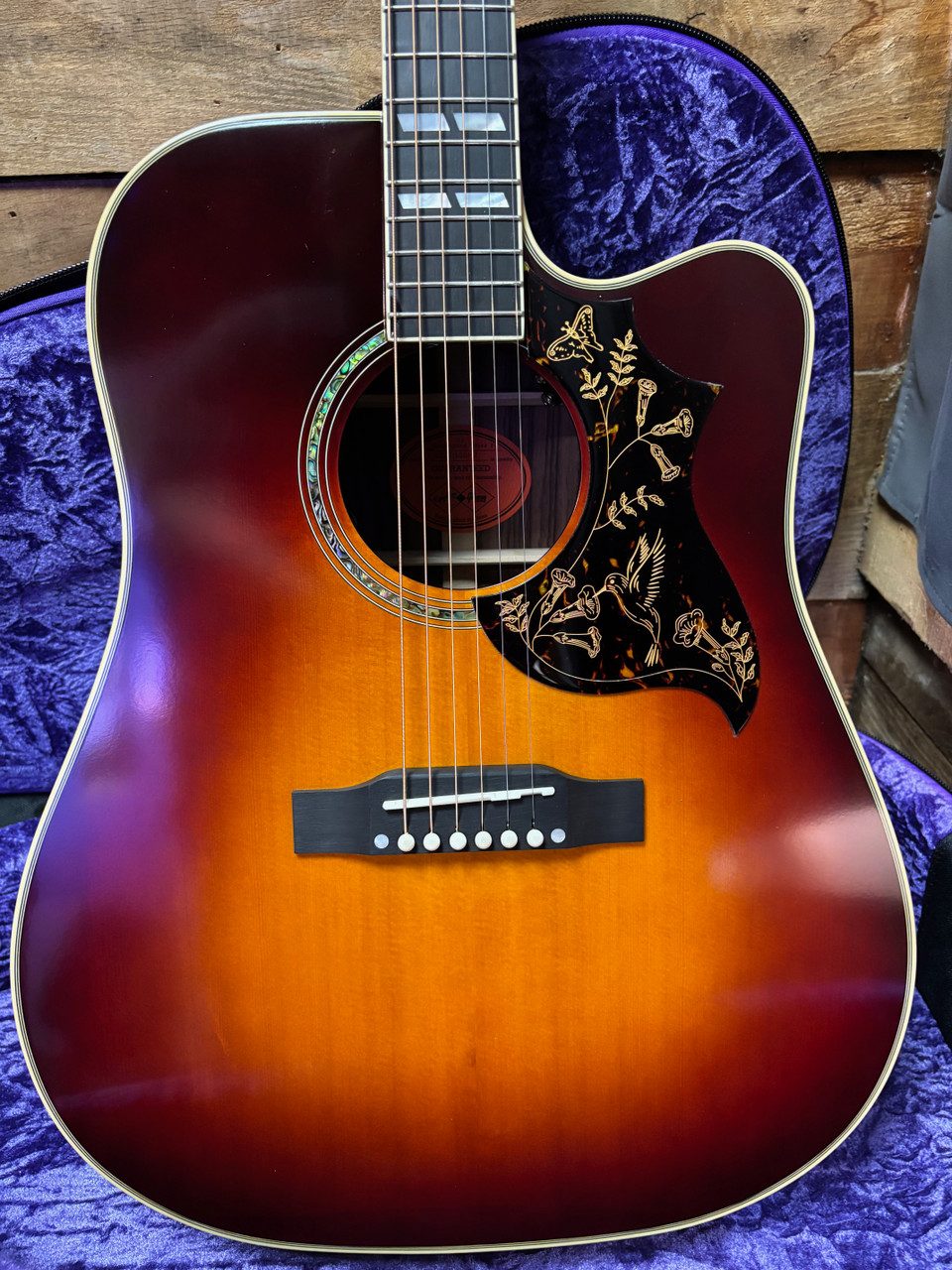 美品 Epiphone Hummingbird Artist Wピックアップ付 Epiphone Hummingbird Artist Cherry Sunburst 2018 – Chicago