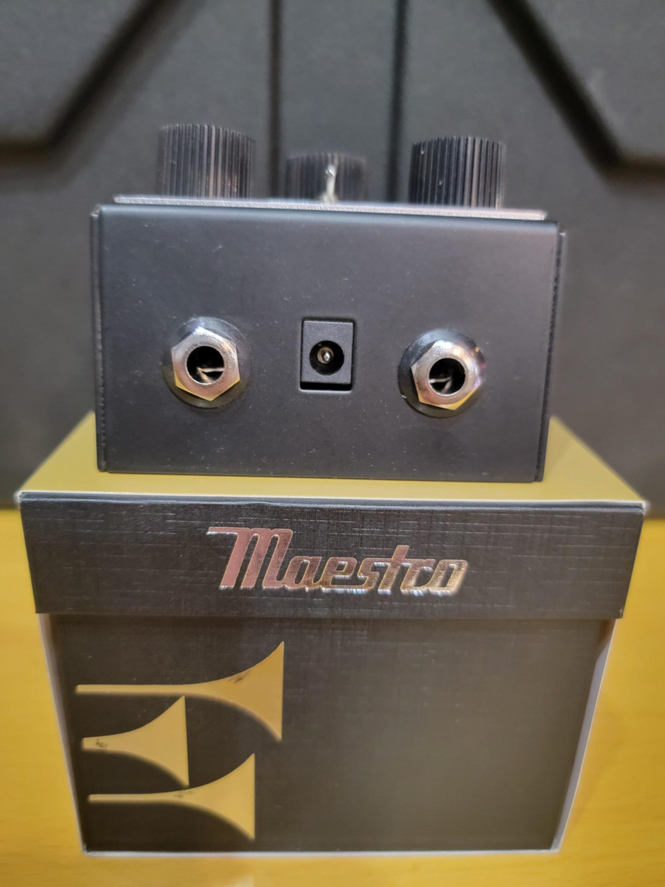 ギター Maestro by Gibson FUZZ-TONE FZ-M Maestro Fuzz-Tone FZ-M Fuzz Pedal | Sweetwater