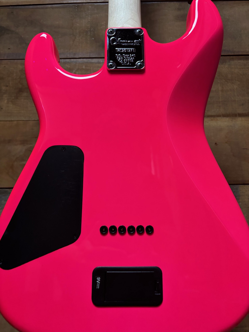 charvel Sean Longシグネチャー　ネオンピンク thumbnail_IMG_9382__77302.