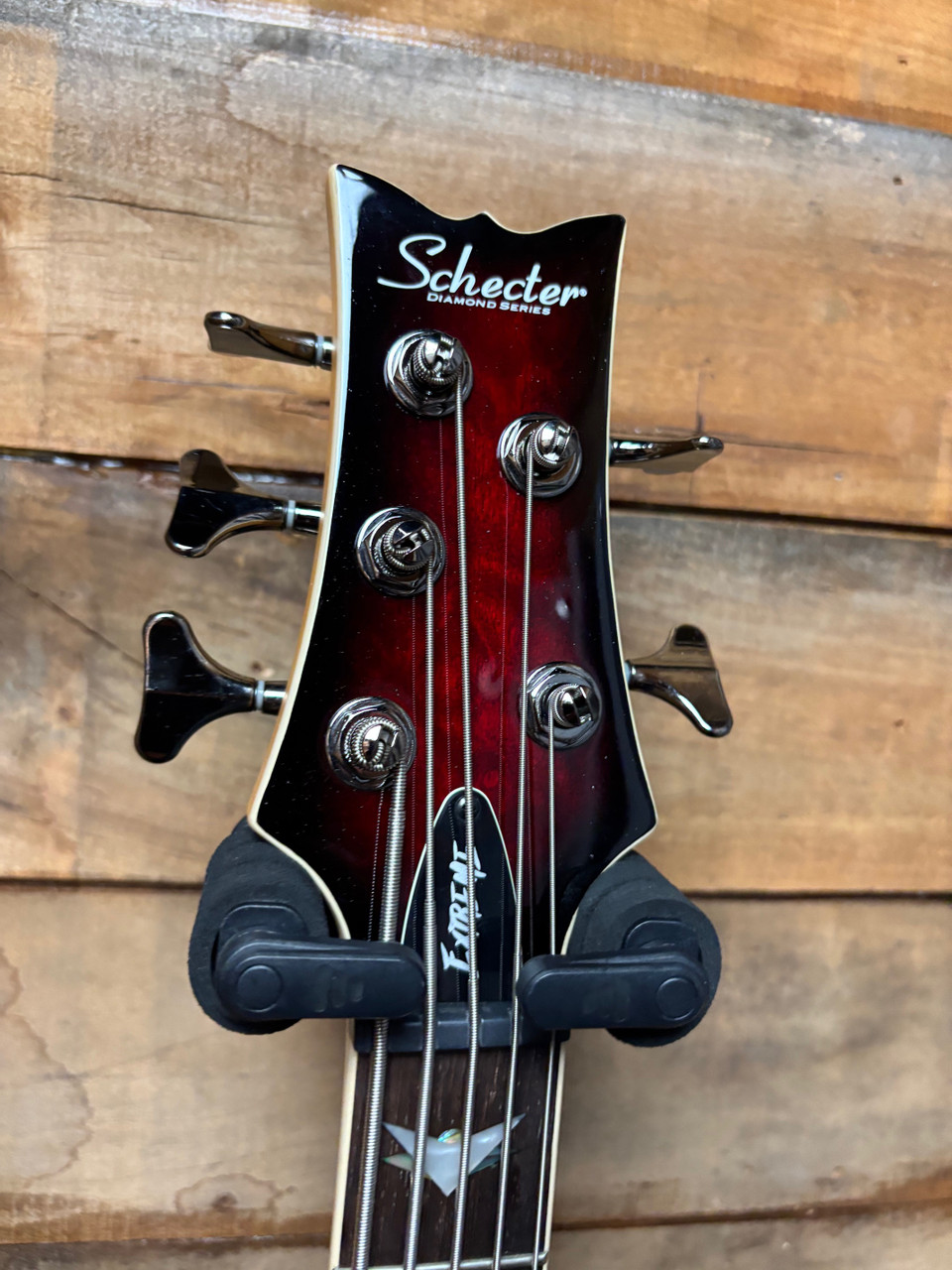 Schecter Stiletto Extreme 5 Bass Black Cherry