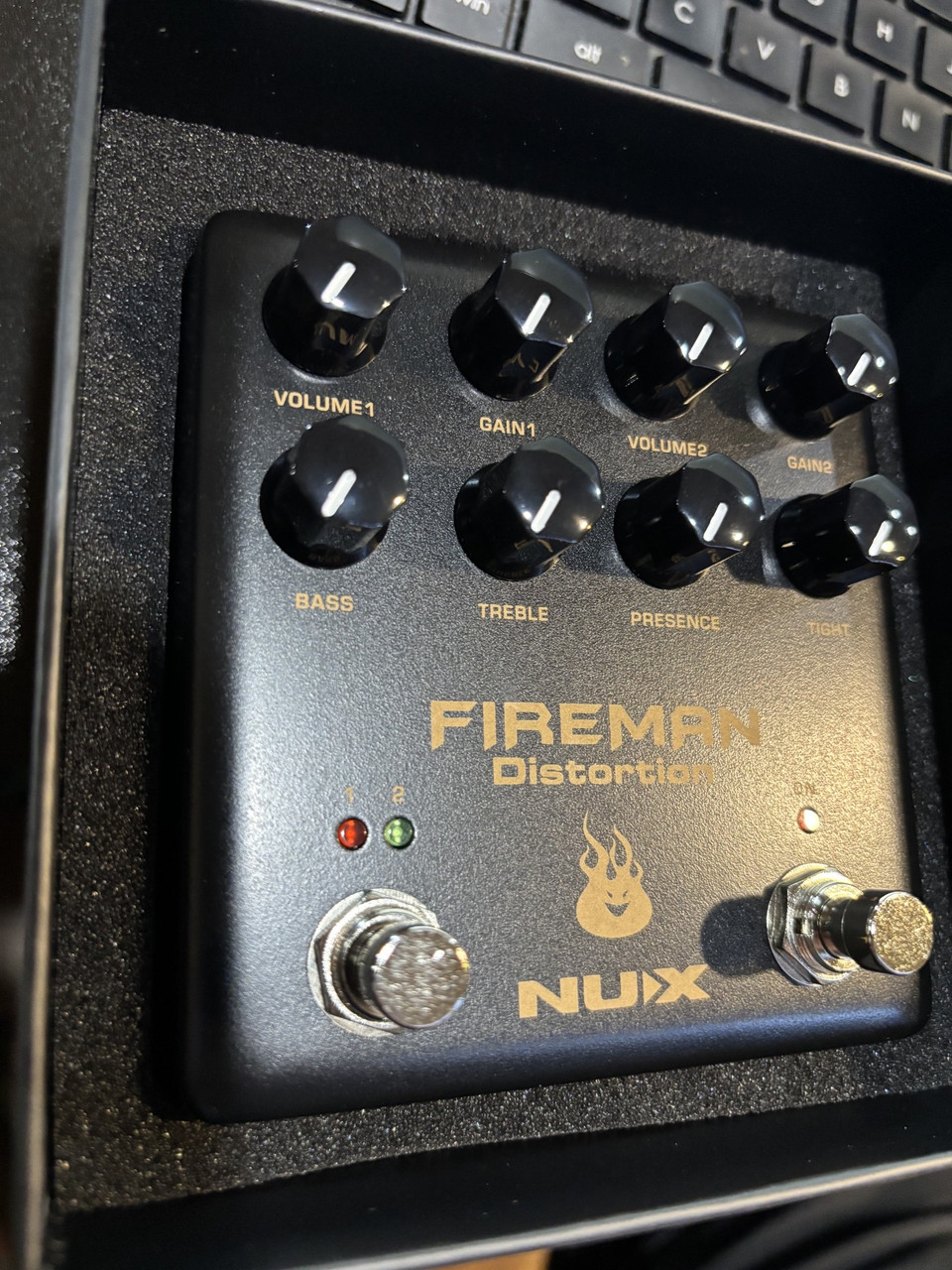 NUX FIREMAN Distortion ギターエフェクター NUX Fireman Distortion | Dual Channel Brown Sound in a Box – Amp