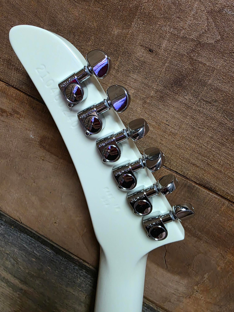Gibson USA 70's Explorer - Classic White w/Case