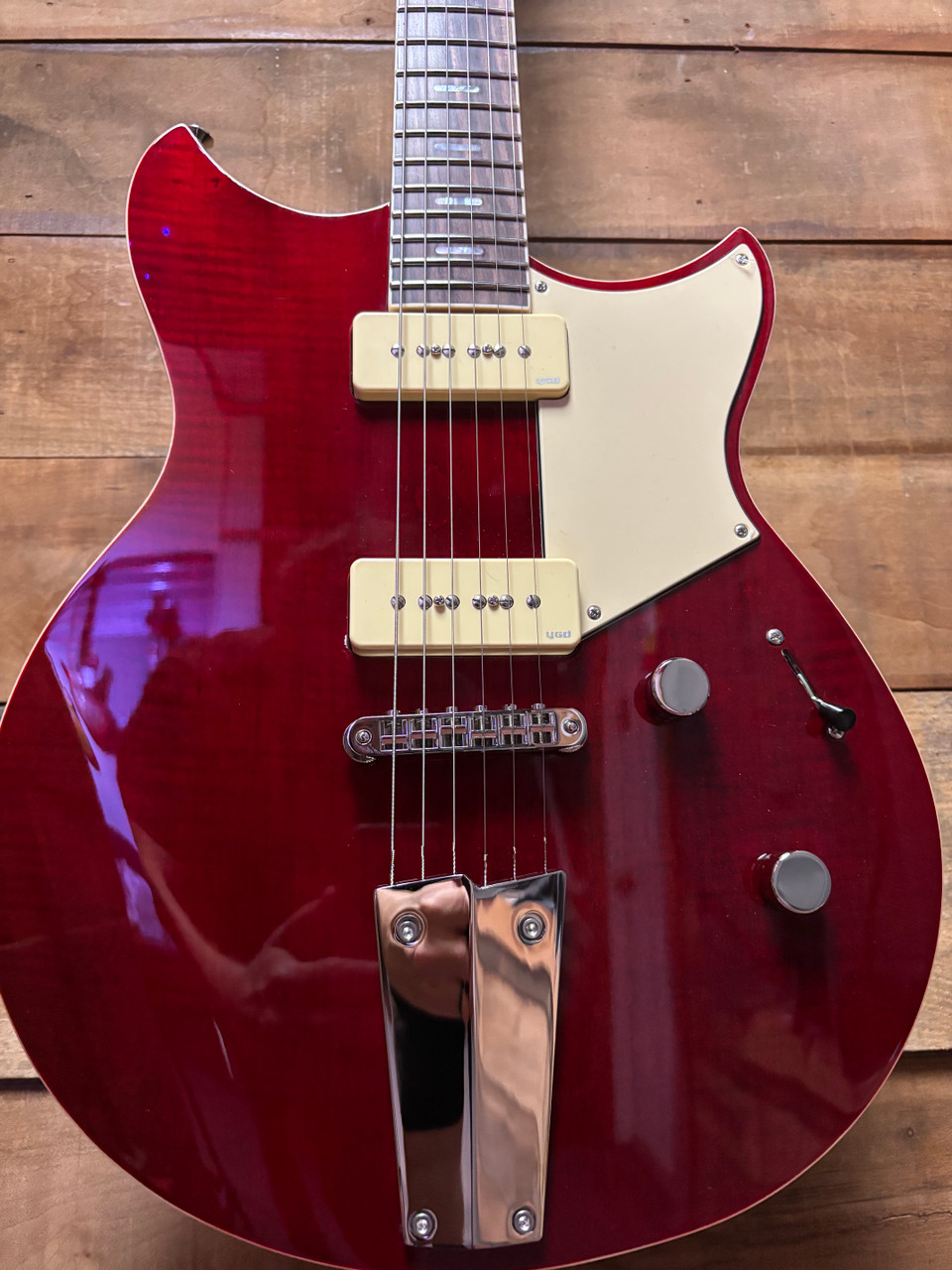 Yamaha Revstar RSS02T Fired Red w/case
