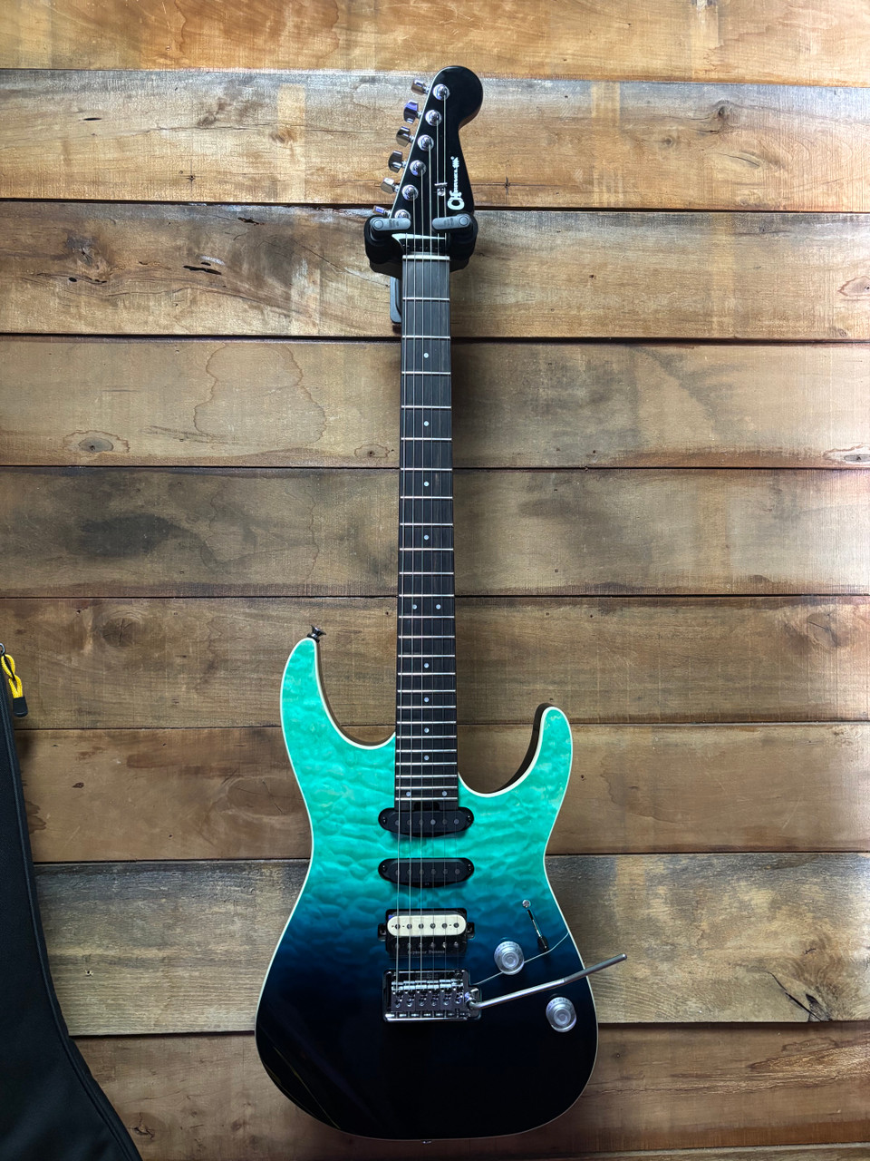 Charvel Pro-Mod Plus Dinky DK24 HSS 2PT QM Blue Curacao w/bag