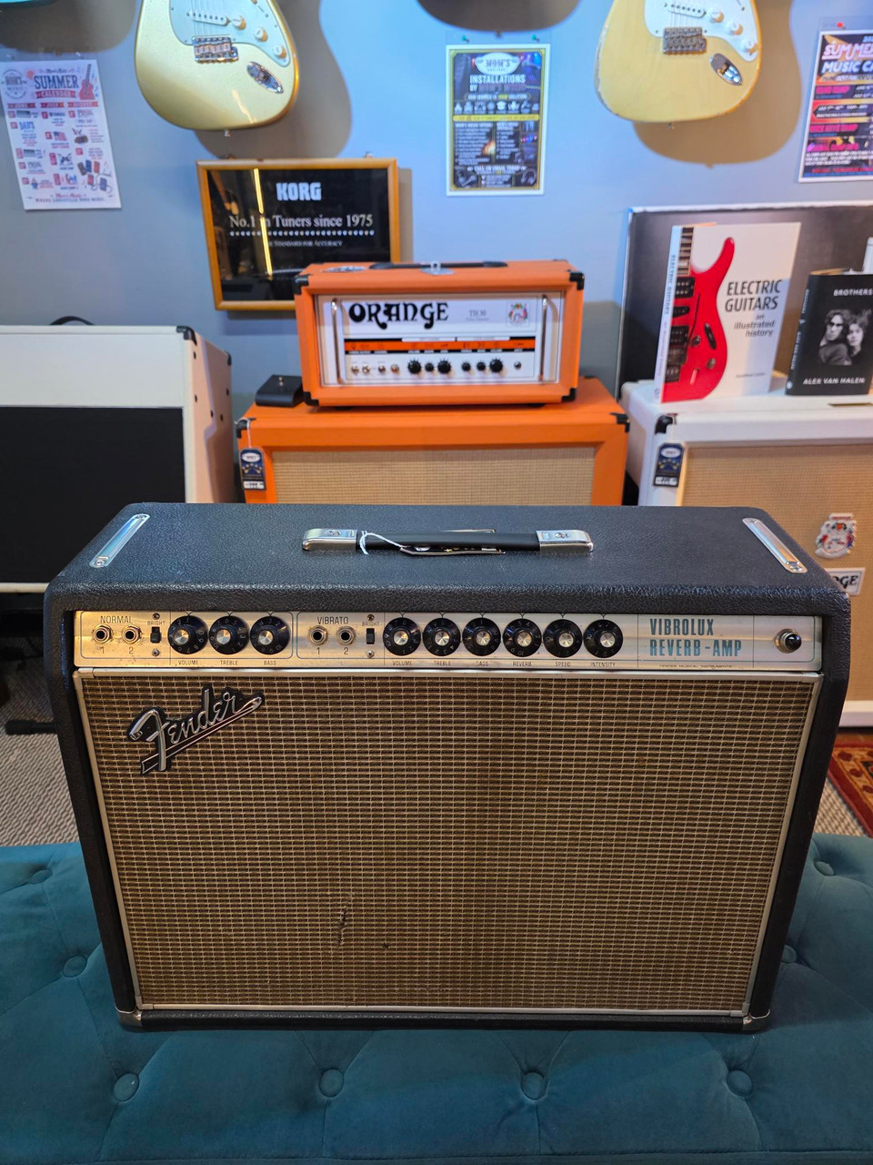Vintage Fender 1968/69 Vibrolux Silverface Drip Edge Amplifier