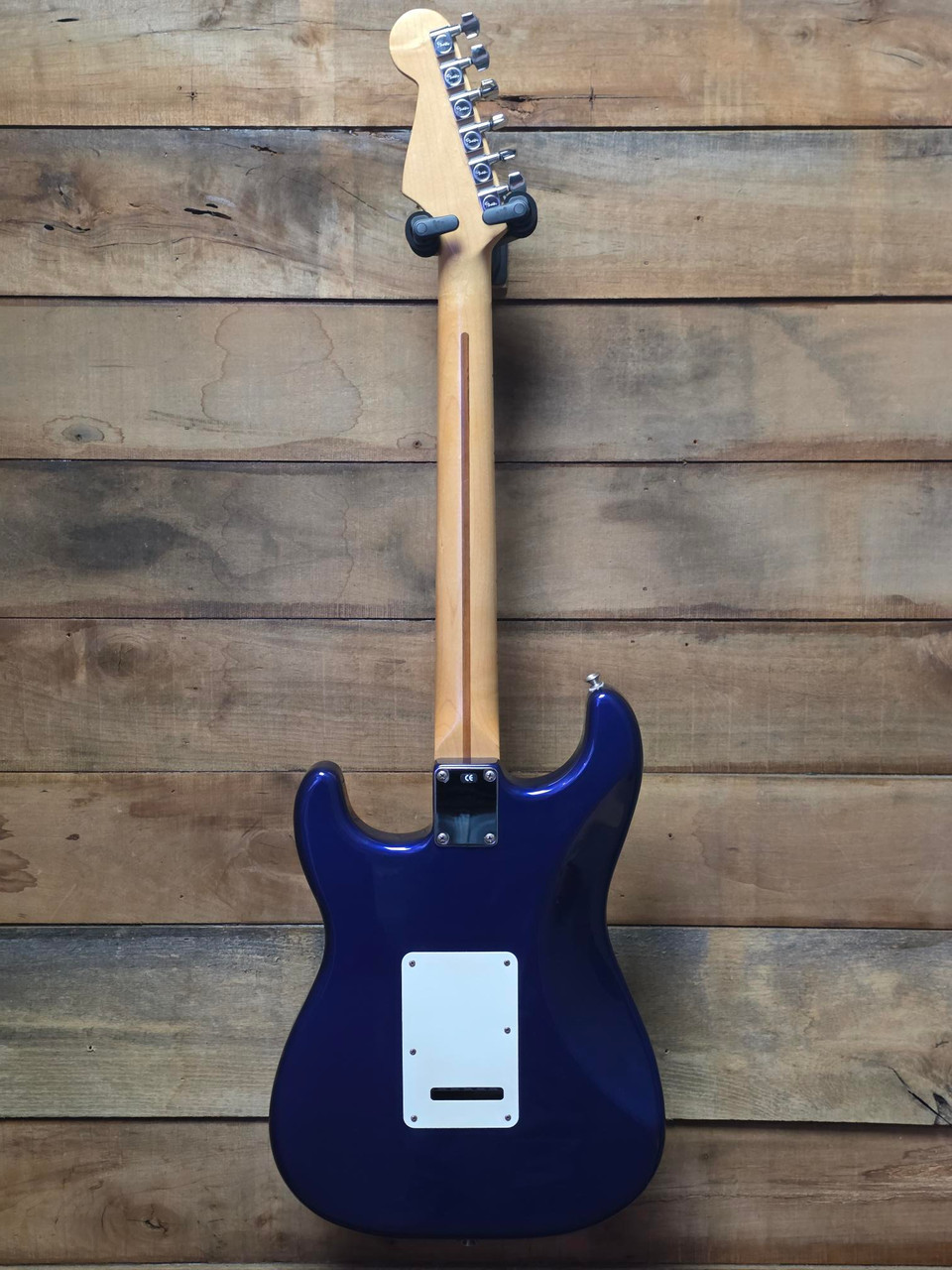 2001 Fender Standard Stratocaster SSS MN - Midnight Blue