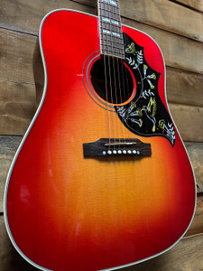 Gibson Hummingbird Standard Vintage Cherry Sunburst w/case Gibson Hummingbird Standard Vintage Cherry Sunburst w/case