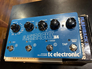 Pre-owned TC Electronic Flashback X4 Looper/Delay Pre-owned TC Electronic Flashback X4 Looper/Delay
