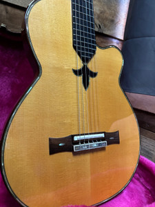 1991 Gibson Chet Atkins Studio Classic Fleur-De-Lis w/case