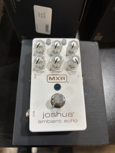 MXR M309 Joshua Ambient Echo