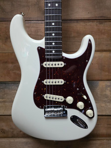 2025 Fender American Professional II Stratocaster® (Pre-Owned) - Olympic White w/ Hard Case