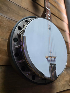 Pre-owned Deering Goodtime Tenor Banjo 17 Fret w/pickup & bag