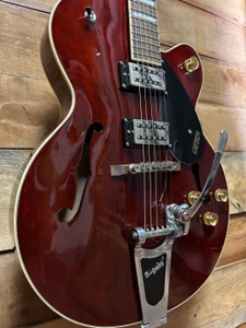 2024 Gretsch G2420T Streamliner Hollow Body w/Bigsby Walnut Stain
