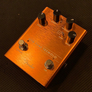 Fender MTG Tube Tremolo Fender MTG Tube Tremolo