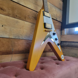 Epiphone 1958 Korina Flying V - Aged Natural Epiphone 1958 Korina Flying V - Aged Natural