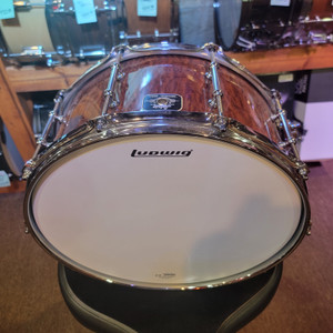Ludwig Universal Snare Drum - 6.5-inch x 14-inch - Beech Ludwig Universal Snare Drum - 6.5-inch x 14-inch - Beech