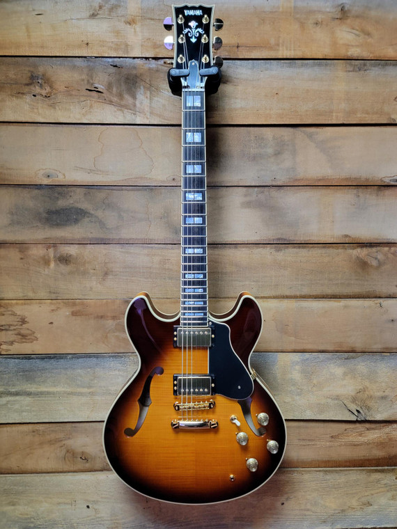 YAMAHA SA-2200 セミアコースティックギター Yamaha SA 2200 - Violin Sunburst with Hard Case (New)| Black