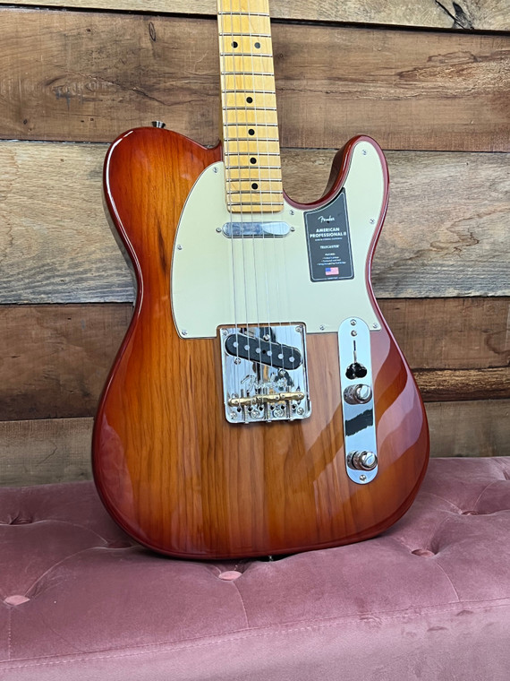 Fender American Professional II Telecaster - Sienna Sunburst with Maple Fingerboard